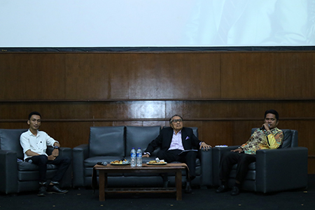 Mencari Solusi Isu KPK dalam Seminar Nasional BEM FH UAI