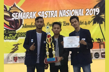 Al Azhar Language Club Raih Juara Debat Ilmiah Bahasa Arab Tingkat Nasional