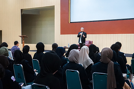 Universitas Al-Azhar Indonesia Hadirkan Sharing Session antara Rektor dan Pengurus Organisasi Mahasiswa (ORMAWA) Periode 2024/2025 